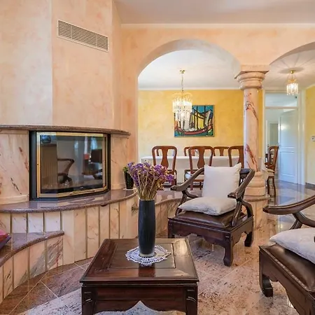 Villa Lory Blue *